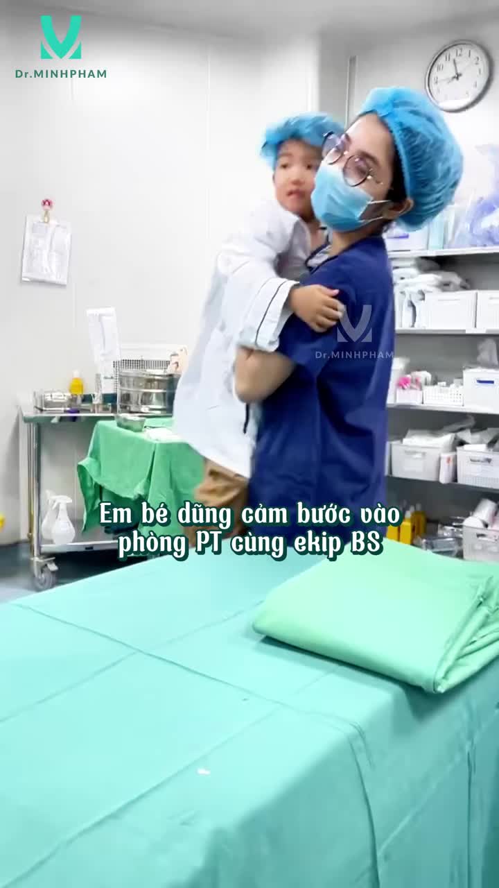 HÀNH TRÌNH ĐIỀU TRỊ SỤP MI BẨM SINH CỦA BÉ GIA HƯNG