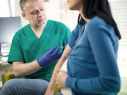 Tiêm vắc xin phòng bệnh cúm khi đang mang thai