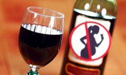 Uống rượu khi mang thai