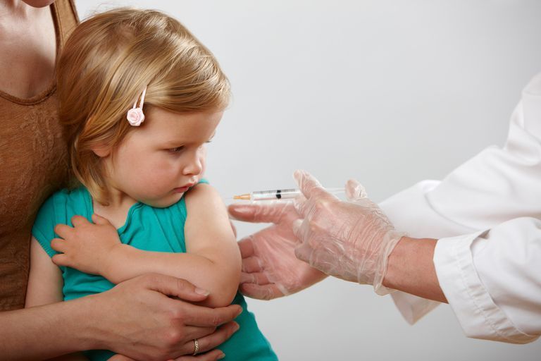 Những điều cần biết khi tiêm phòng cúm cho trẻ