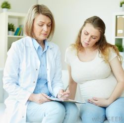 Mang thai nguy cơ cao: đối phó với các cuộc hẹn thăm khám và xét nghiệm bổ sung