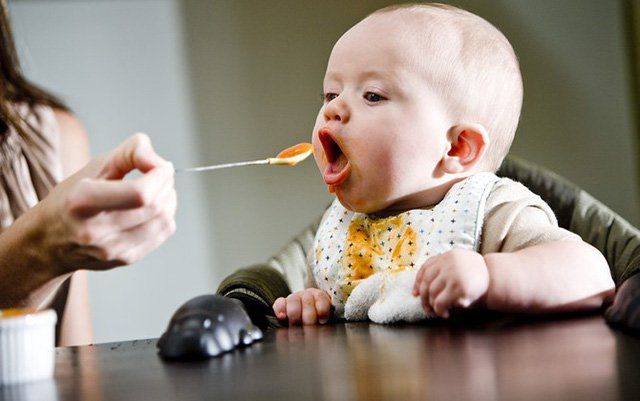Nguyên nhân và cách chăm sóc trẻ sơ sinh bị viêm đường ruột