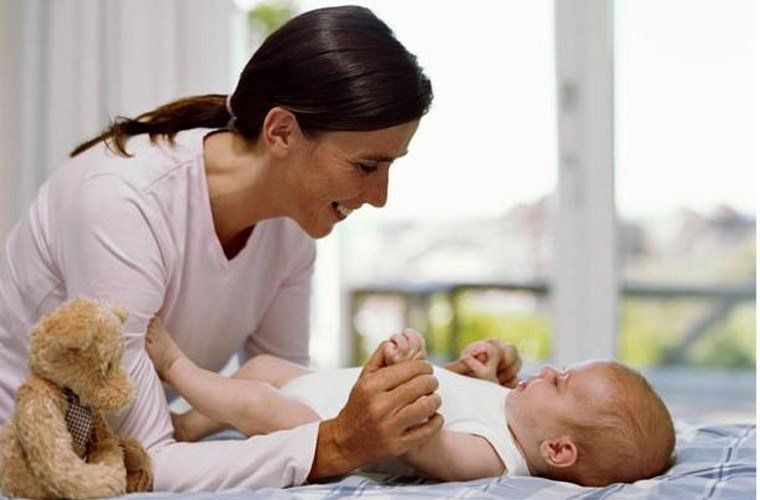 Trẻ sơ sinh ngủ ít có đáng lo?