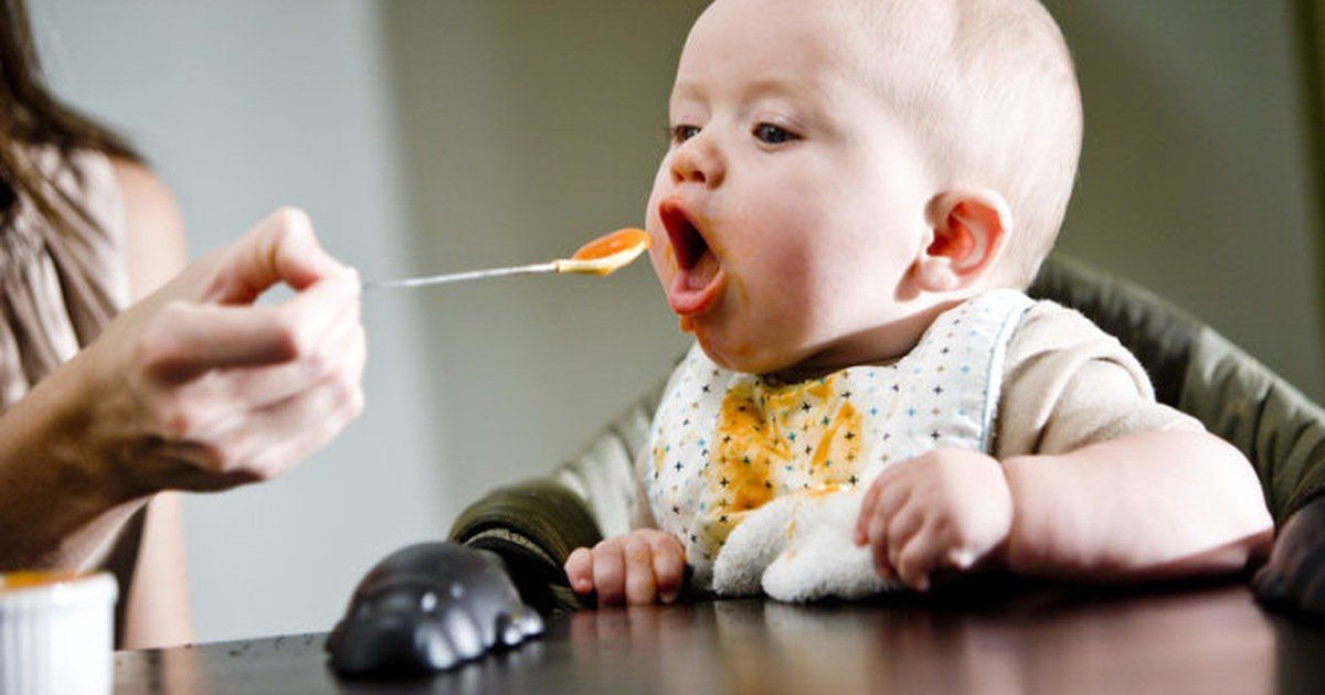 Trẻ ăn bổ sung theo từng độ tuổi: Từ 0-6 tháng
