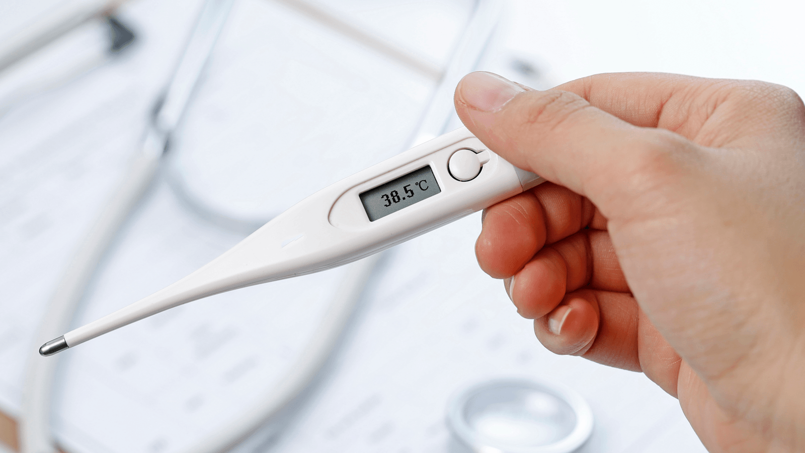 Làm gì khi trẻ bị sốt?