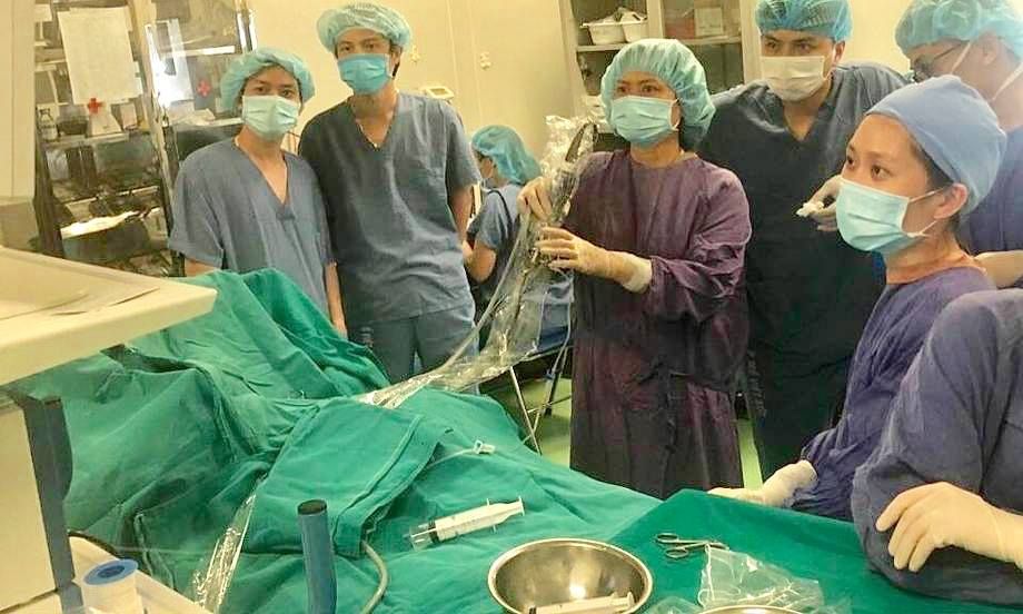 Em bé 10 tháng tuổi bị sỏi thận - Bệnh viện Việt Đức
