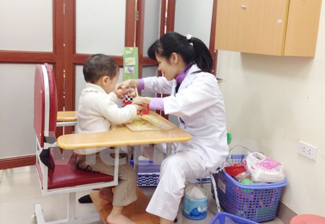 Những hiểu lầm khiến chứng tự kỷ khó chữa - Bệnh viện nhi Trung Ương