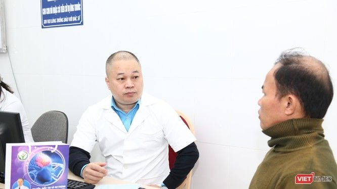 Hàng trăm người được khám miễn phí để dự phòng tai biến mạch máu não - Bệnh viện Việt Đức