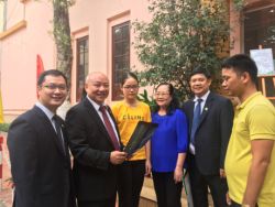 Việt Nam đi đầu trong phẫu thuật cột sống bằng robot định vị ở Đông Nam Á - Bệnh viện Việt Đức