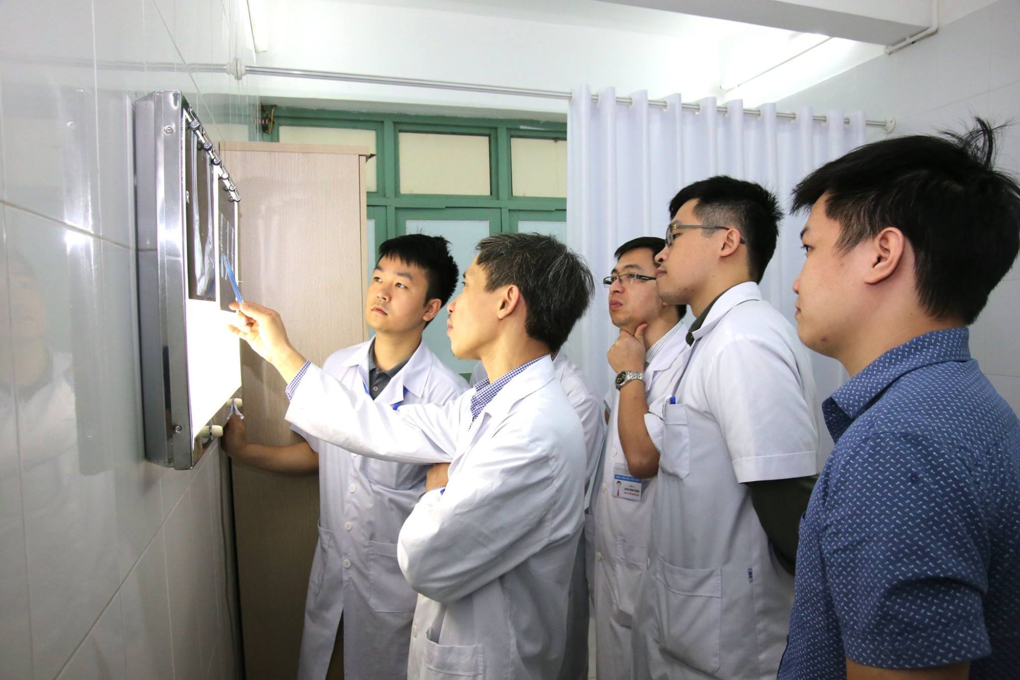Phẫu thuật nội soi cổ chân giúp người bệnh sớm quay trở lại với hoạt động thể thao - Bệnh viện Việt Đức
