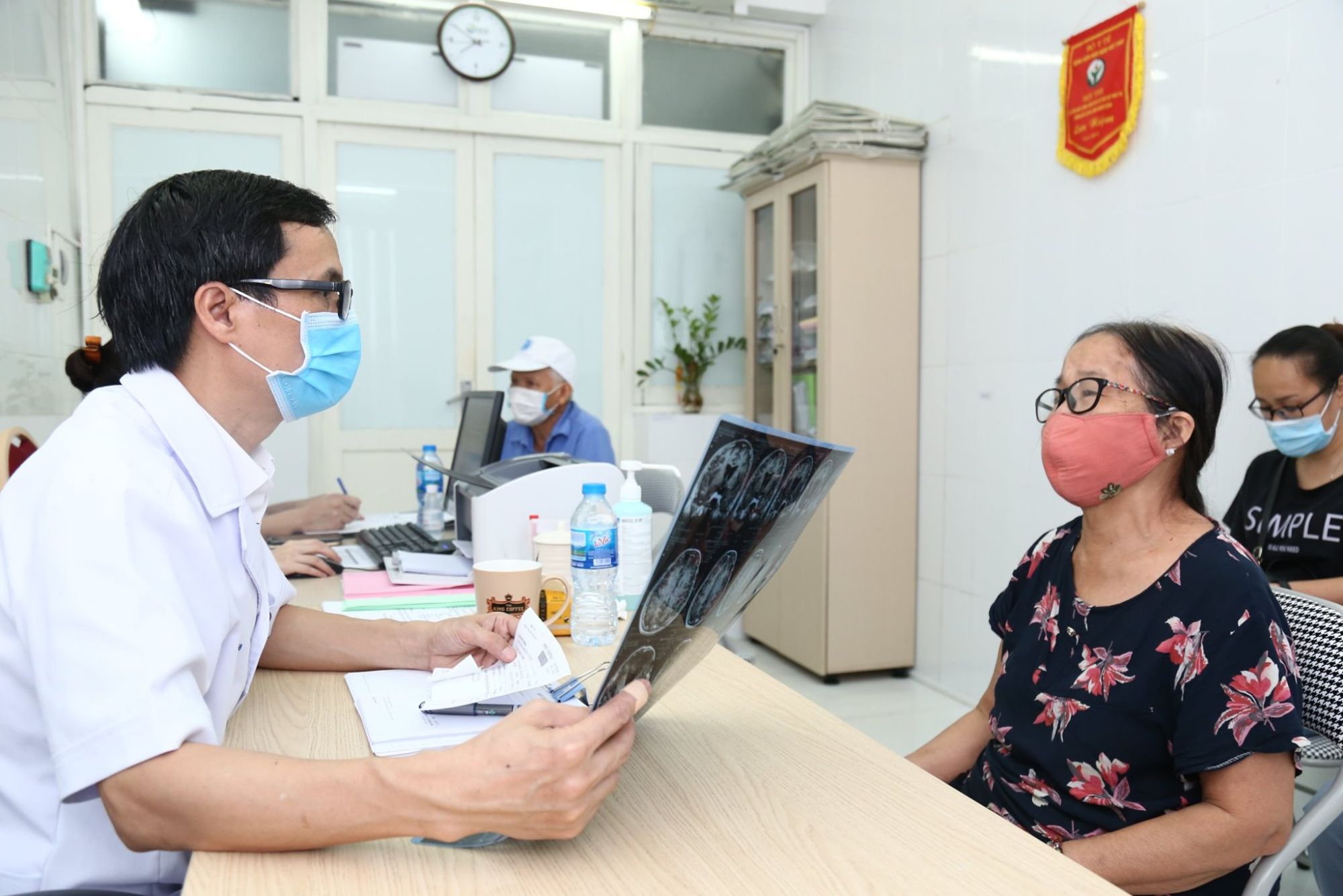 Hiệu quả hoạt động truyền thông giáo dục sức khỏe cho người bệnh sau phẫu thuật mở nắp sọ giảm áp do chấn thương sọ não - Bệnh viện Việt Đức