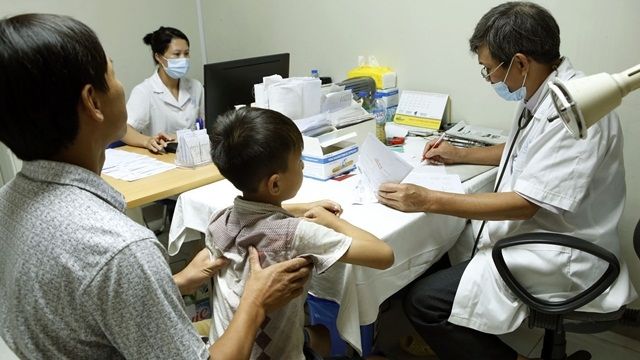 5 nguyên tắc “bỏ túi” khi đưa con đi khám bệnh