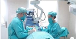 BỊ MẢNH CƯA SẮT VĂNG TRÚNG MẮT, NGƯỜI ĐÀN ÔNG THOÁT KHỎI MẤT THỊ LỰC NHỜ CẤP CỨU KỊP THỜI