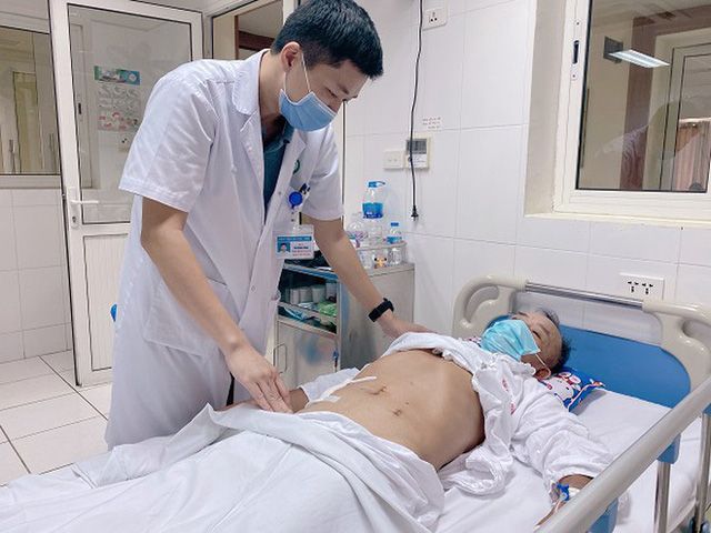 Cứu sống người đàn ông bị tăm đâm thủng ruột - Bệnh viện Việt Đức