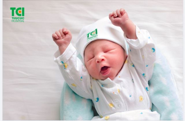 Mẹ nhẹ nhàng vượt cạn, Con an yên chào đời