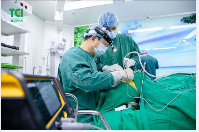 DẤU HIỆU GÂY ÁP XE AMIDAN BẠN NÊN BIẾT