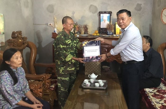 Nước mắt người cha hiến tạng con trai duy nhất cứu 7 người - Bệnh viện Việt Đức