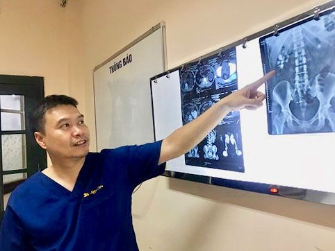 Chuyên gia cảnh báo tự ý chữa sỏi thận bằng đông y: Coi chừng mất tiền và mất cả thận! - Bệnh viện Việt Đức