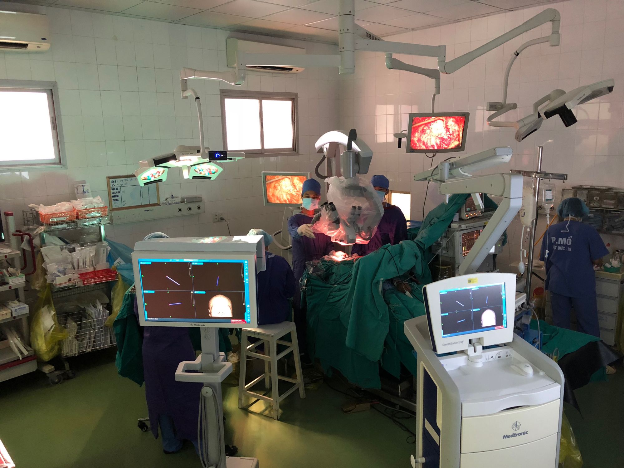 Bé trai mắc u thân não “nhiều lần chờ chết” được cứu sống ngoạn mục - Bệnh viện Việt Đức