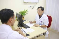 Cấp cứu thành công bệnh nhân người nước ngoài bị xoắn tinh hoàn - Bệnh viện Việt Đức