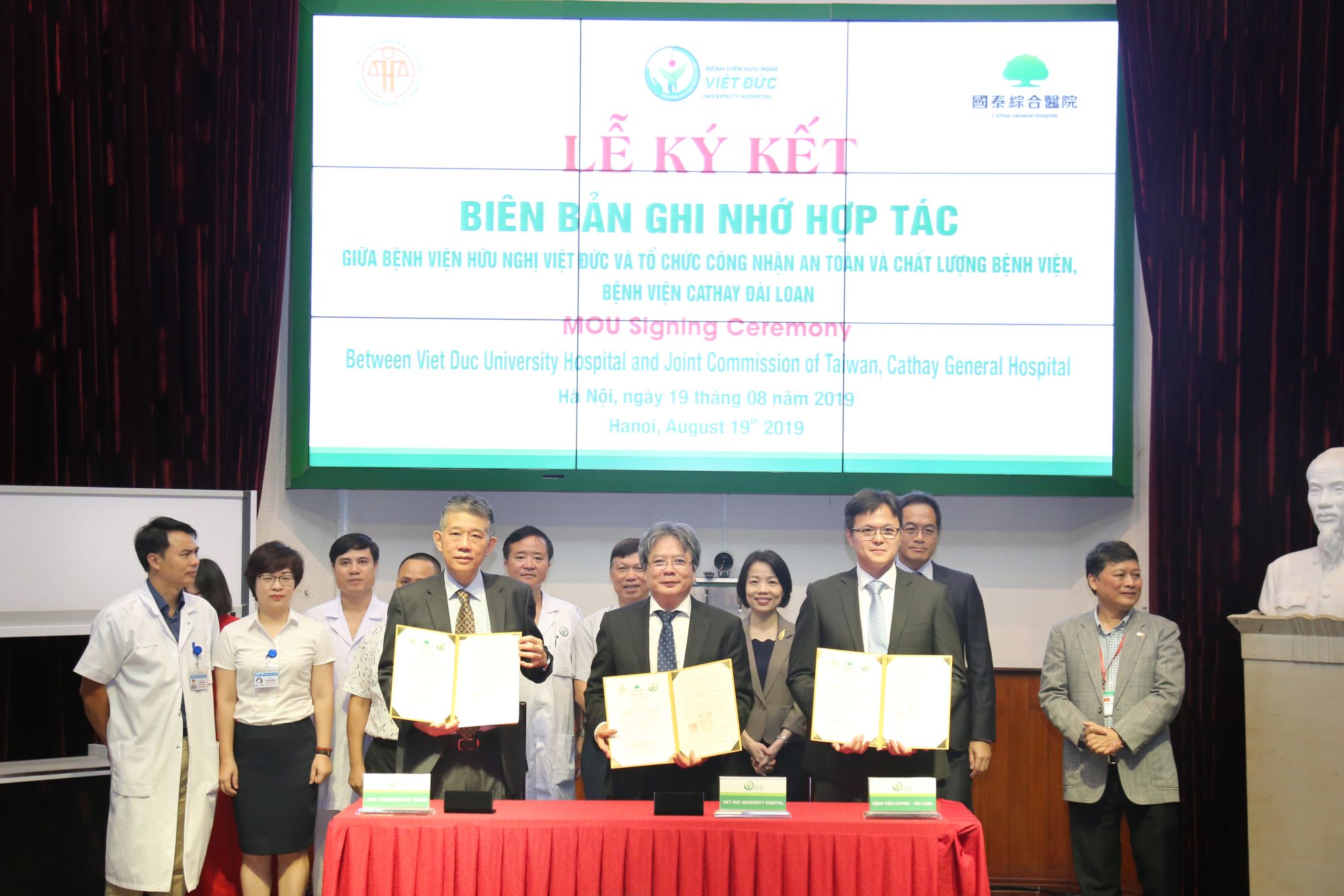 Tiếp cận công nghệ tiên tiến và ứng dụng khoa học hiện đại trong chăm sóc, điều trị người bệnh - Bệnh viện Việt Đức