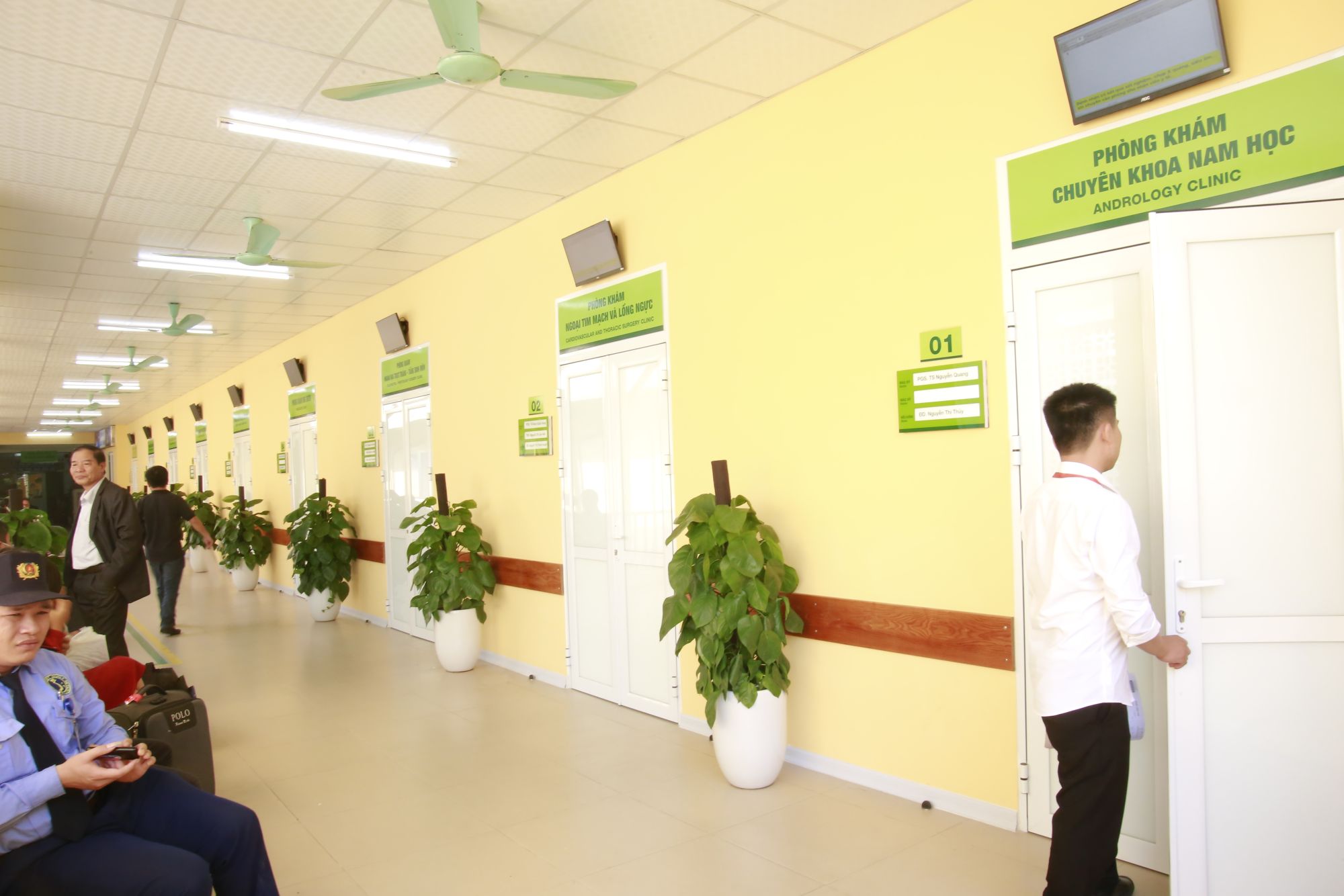 Chế độ sinh hoạt sau mổ giãn tĩnh mạch tinh- Bệnh Viện Việt Đức