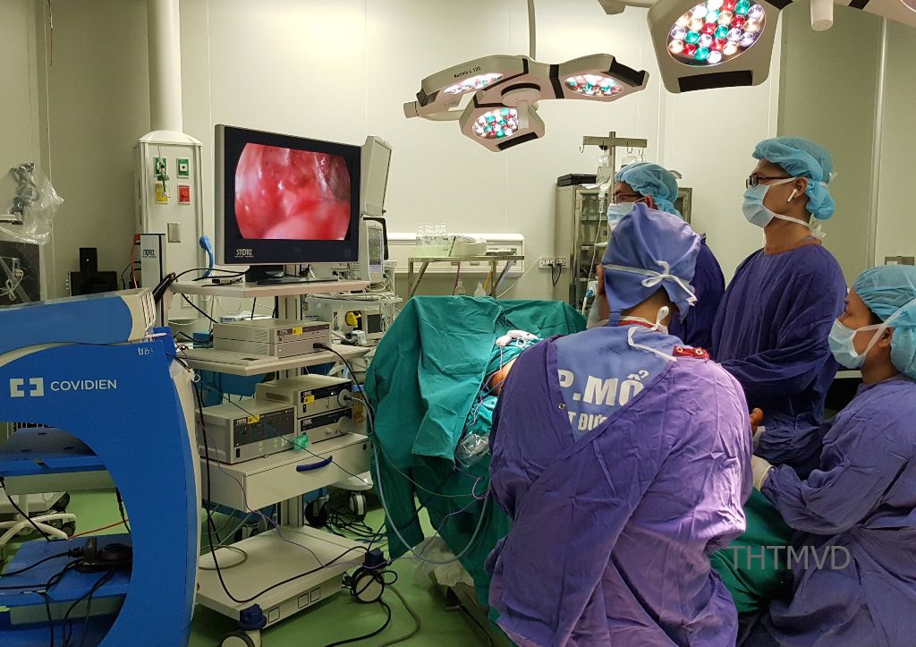 Hoại tử mông hơn 6 tháng do tiêm mỡ nhân tạo - Bệnh viện Việt Đức