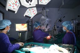 Dị dạng mạch máu não không trừ một ai - Bệnh viện Việt Đức