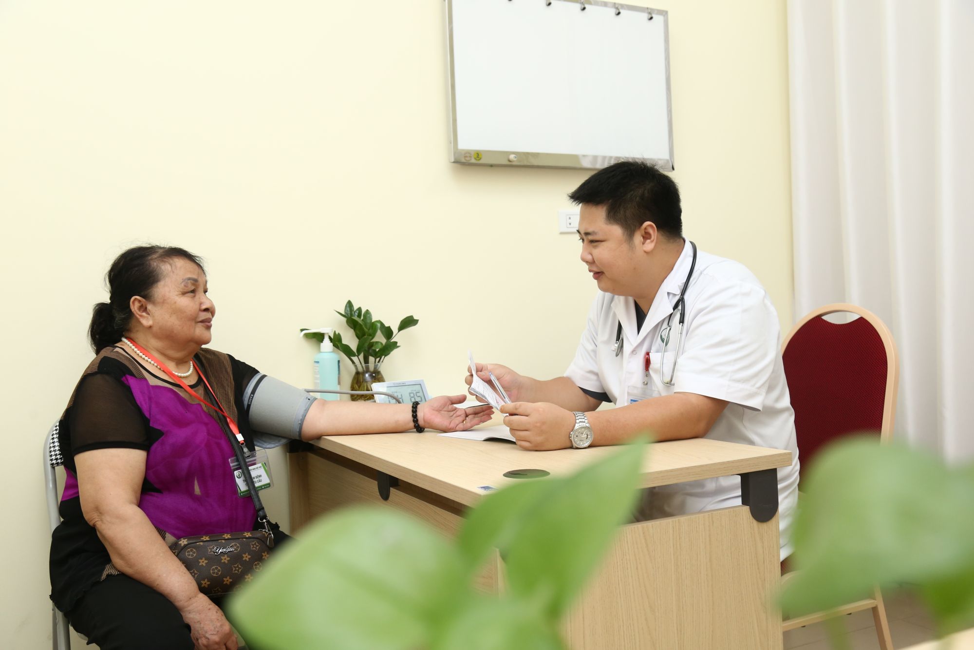 Huyết áp cao có làm tăng nguy cơ đột quỵ? - Bệnh viện Việt Đức