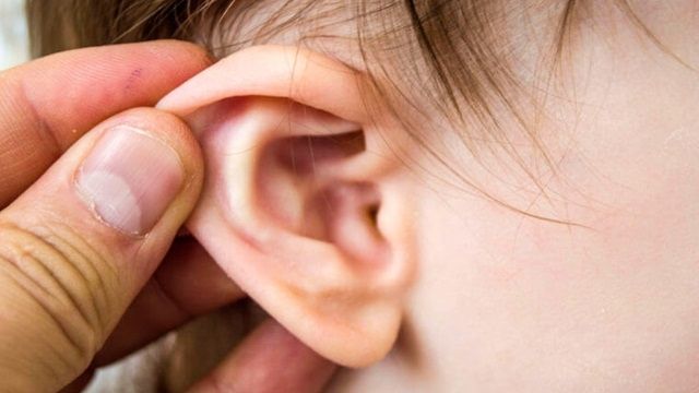 Hướng dẫn chăm sóc trẻ bị viêm tai giữa - bệnh viện nhi trung ương