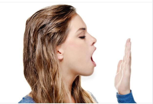 VIÊM HỌNG HẠT GÂY HÔI MIỆNG PHẢI LÀM THẾ NÀO?