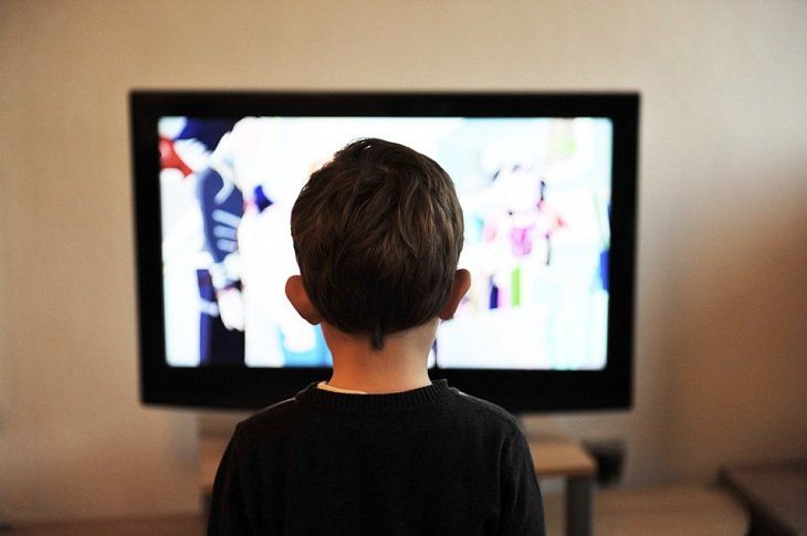 Làm gì khi trẻ 1-3 tuổi hay gây hấn, đánh và cắn người khác?