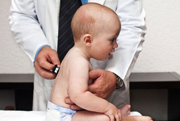 Nhận biết triệu chứng và cách xử lý bệnh viêm tiểu phế quản ở trẻ nhỏ