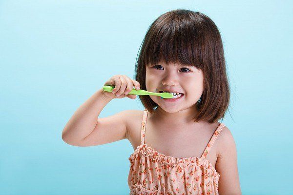 Trẻ 34 tháng tuổi: Chế độ dinh dưỡng và chăm sóc răng miệng