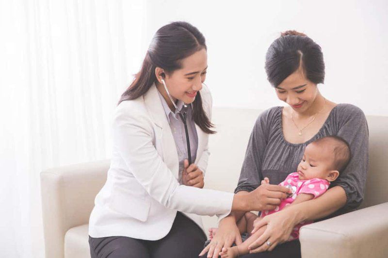Điều trị và chăm sóc trẻ nhỏ bị viêm phổi