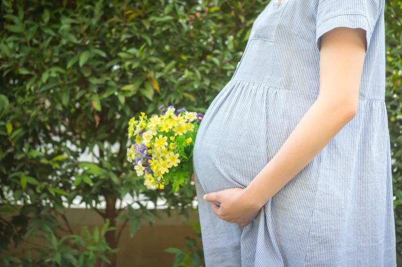 Xử trí sa dây rốn ở thai nhi