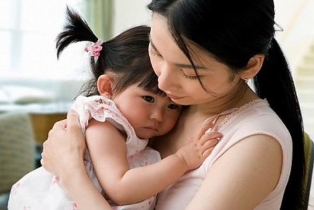 Tìm hiểu hội chứng lo lắng bị xa cách ở trẻ