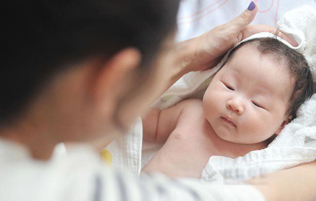 Lưu ý khi truyền máu, chế phẩm máu cho trẻ sơ sinh