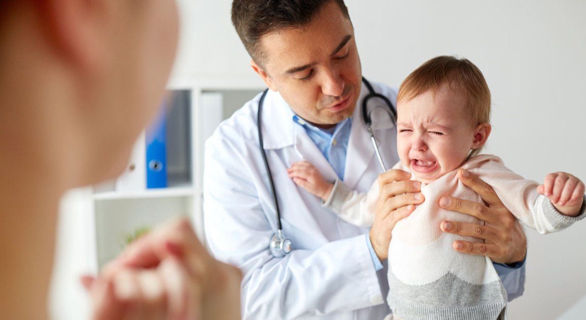 Sơ cứu cho trẻ khi bị điện giật