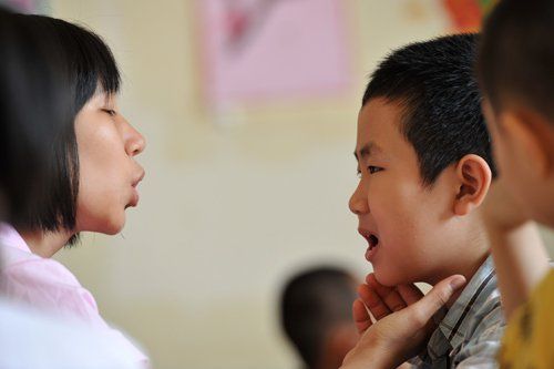 Các vấn đề về ngôn ngữ ở trẻ từ 2 đến 4 tuổi