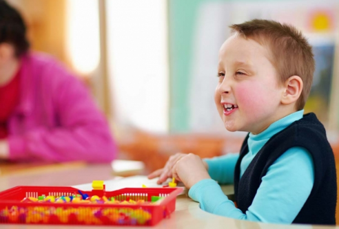 Hạ thân nhiệt toàn thân cứu trẻ sơ sinh bị ngạt