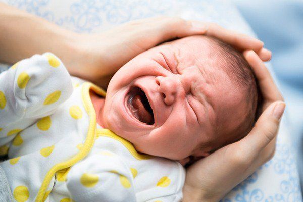 Co giật ở trẻ sơ sinh thường kín đáo, chú ý các dấu hiệu sau