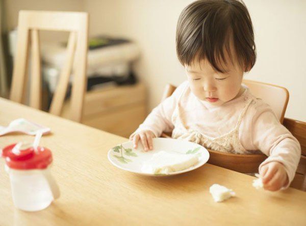 Sự phát triển của trẻ sơ sinh trong năm đầu tiên