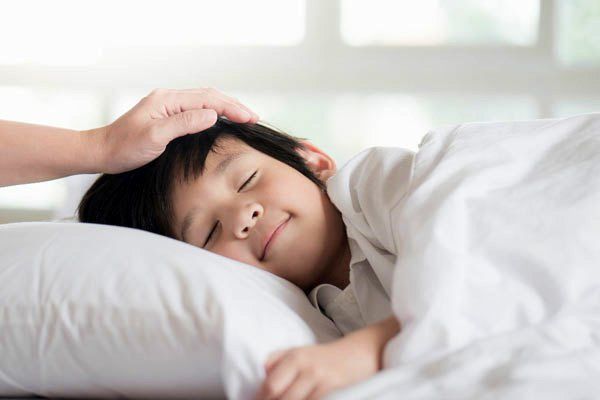 Làm gì khi trẻ bị cảm lạnh?