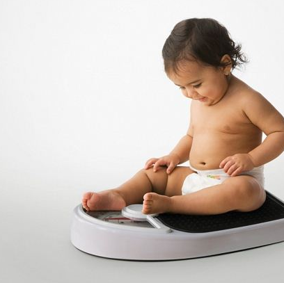 Khi nào trẻ sơ sinh có thể ăn socola?