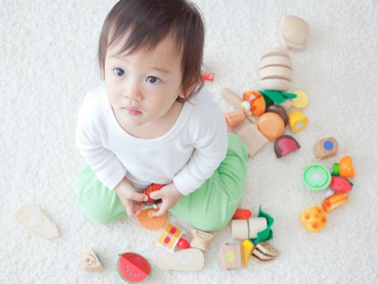 Trẻ 29 tháng tuổi: Phát triển thể chất, vận động, nhận thức và cảm xúc