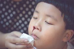 Phải làm gì nếu trẻ bị chảy máu nhiều?