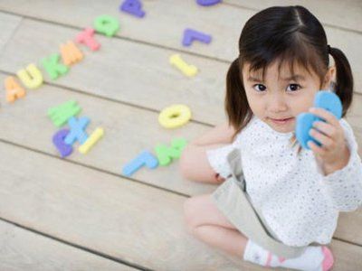 Sự phát triển ngôn ngữ và nhận thức của trẻ 24 tháng tuổi