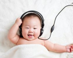 Nhạc cổ điển và trí não của bé