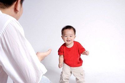 Đánh giá sự phát triển của trẻ mới biết đi: Những điều bạn cần biết